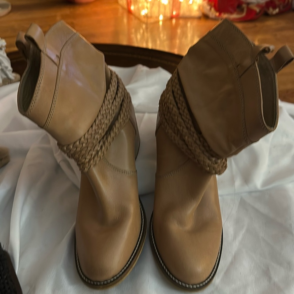 Dingo tan leather boots!   These ankle bootss are so stylish !
